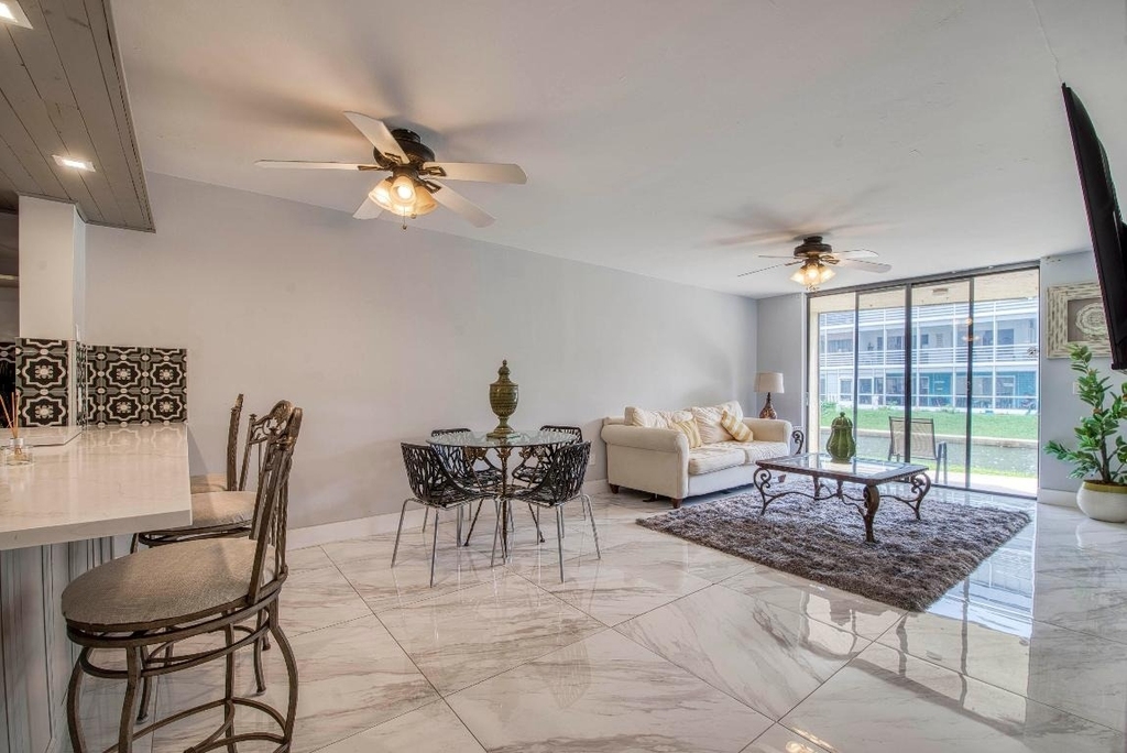 896 N Federal Highway - Photo 2