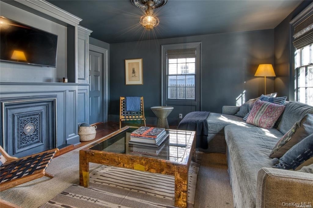 1800 Village Lane - Photo 8