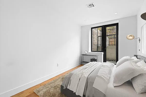 312 Menahan Street - Photo 3