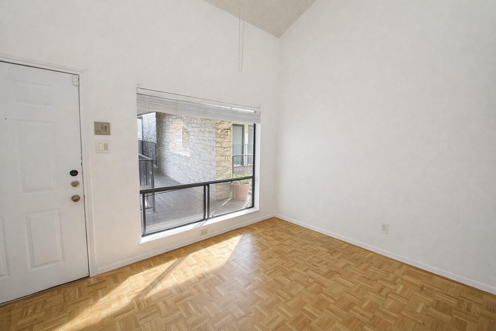 2815 Rio Grande St - Photo 15