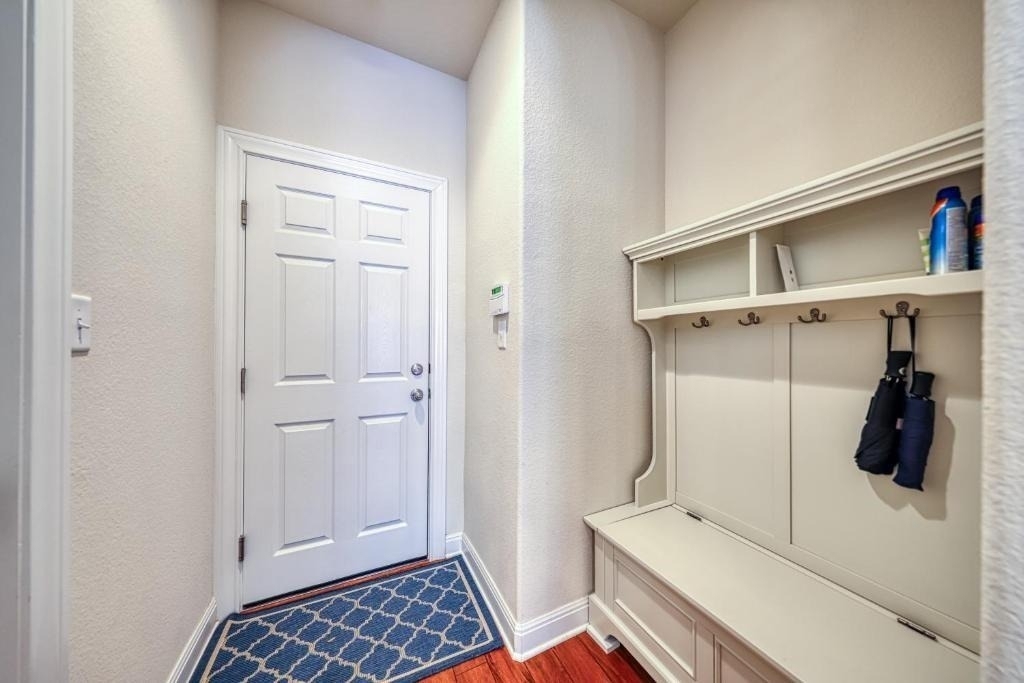 2304 S Lakeline Blvd - Photo 17