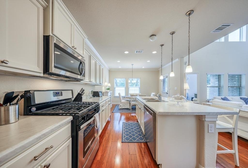 2304 S Lakeline Blvd - Photo 5