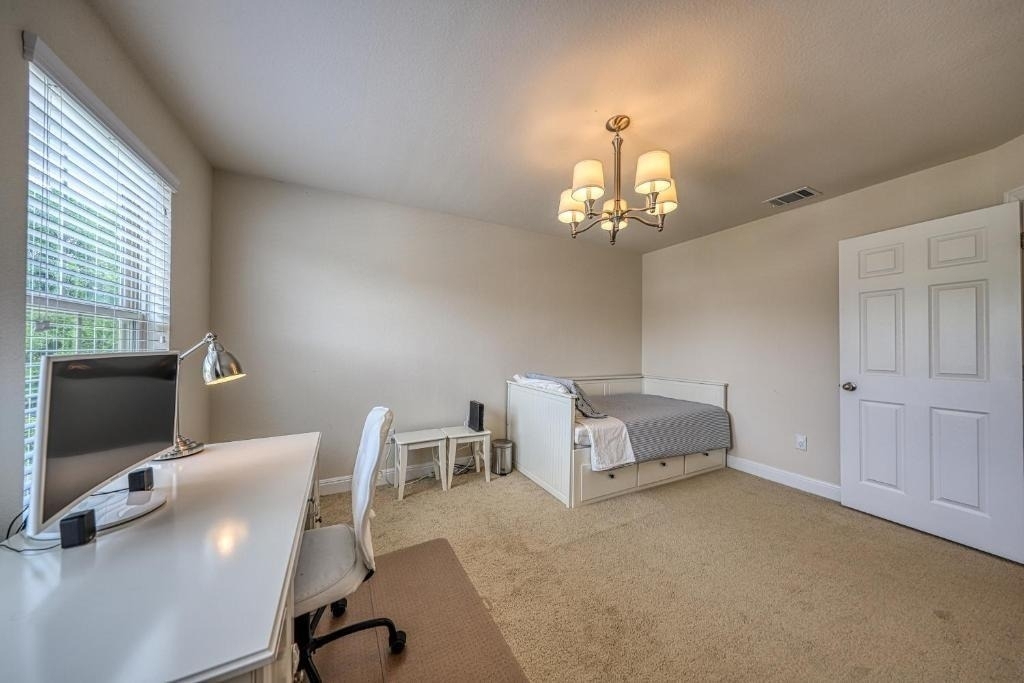 2304 S Lakeline Blvd - Photo 14