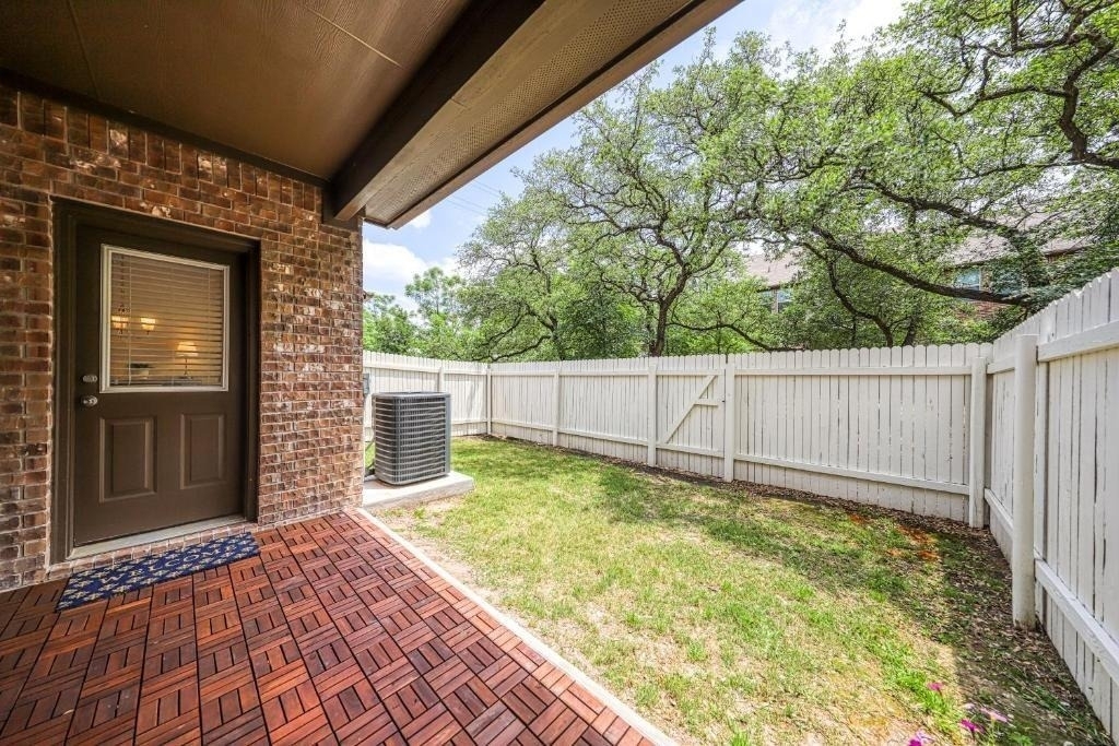 2304 S Lakeline Blvd - Photo 21