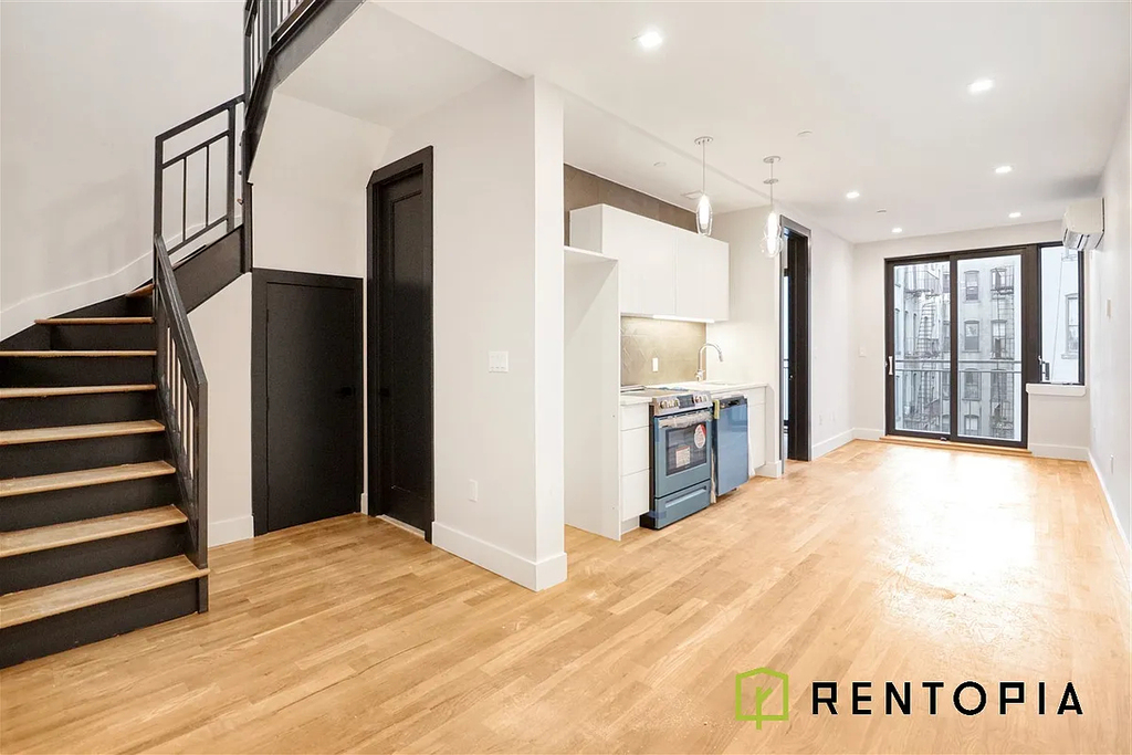 295 North 7th Street - Photo 1