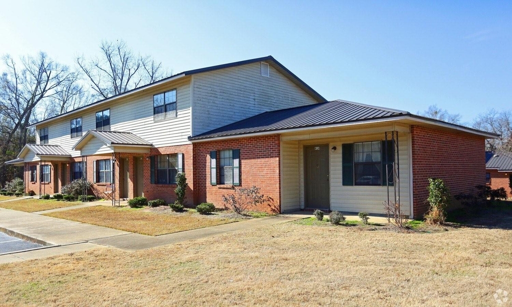 103 Pecan Ln - Photo 1
