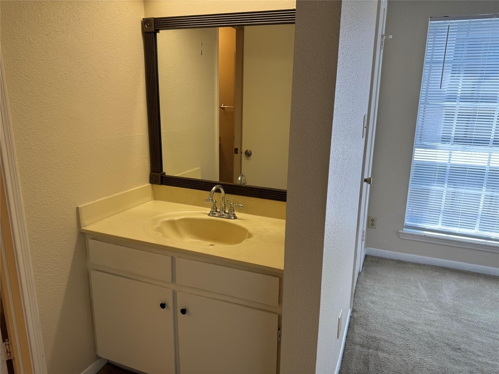 2121 Hepburn Street - Photo 21