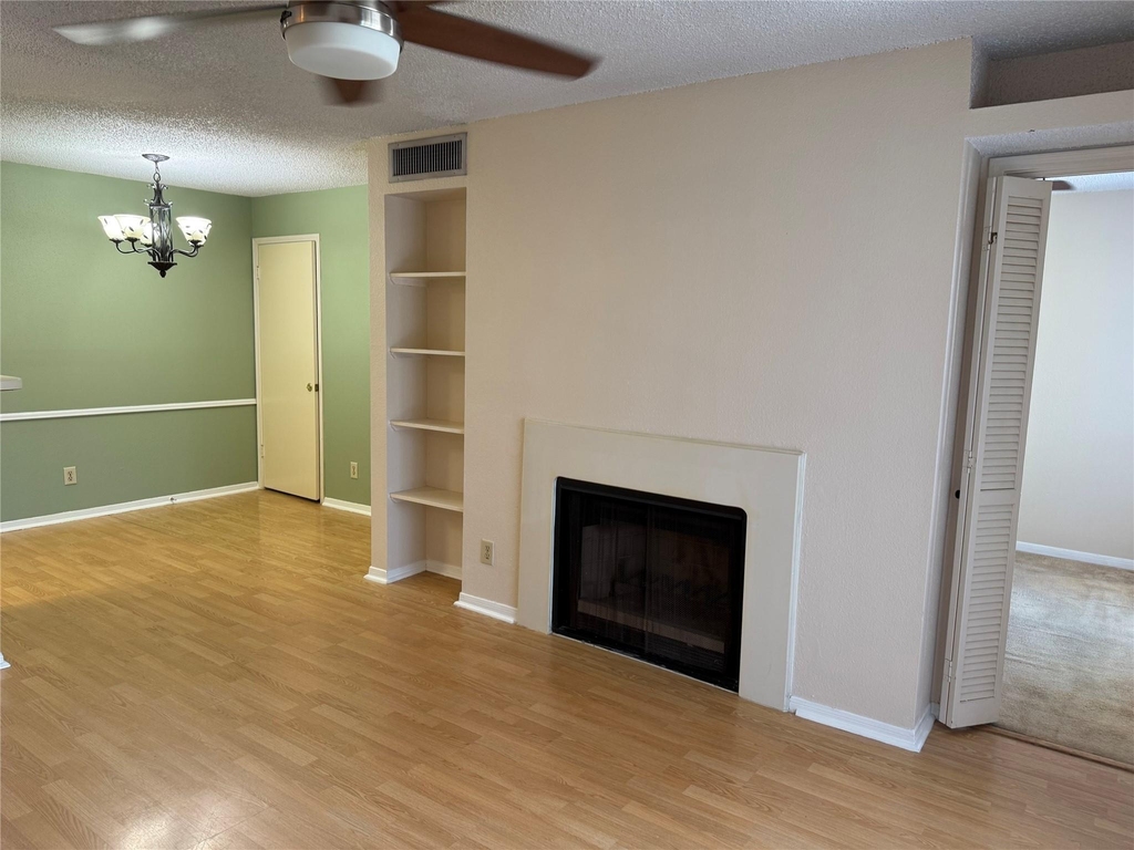 2121 Hepburn Street - Photo 6
