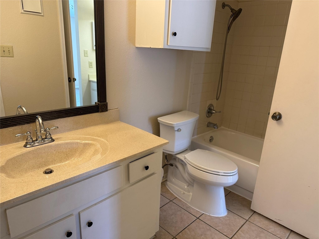 2121 Hepburn Street - Photo 16