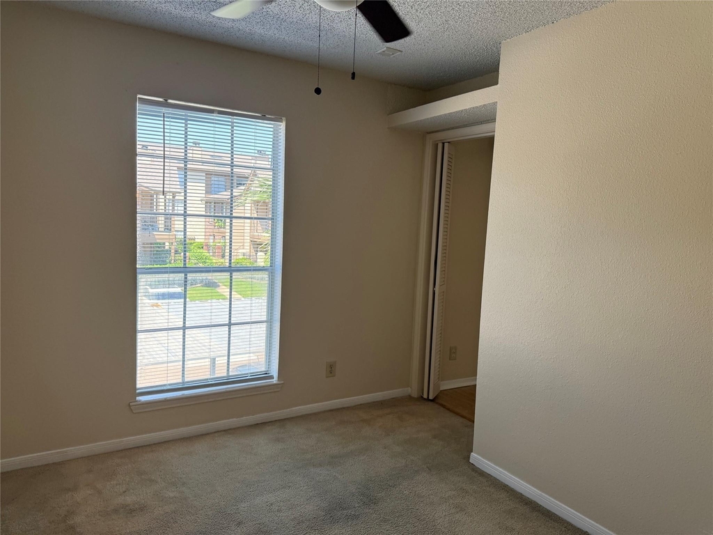 2121 Hepburn Street - Photo 14