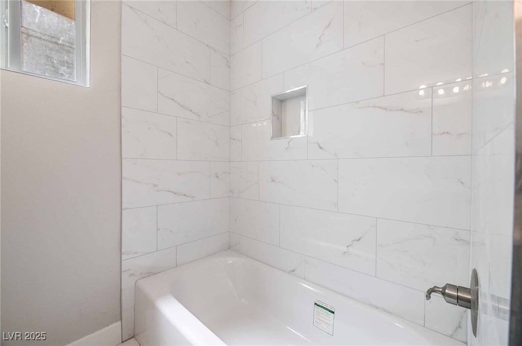 239 W Cleveland Avenue - Photo 7