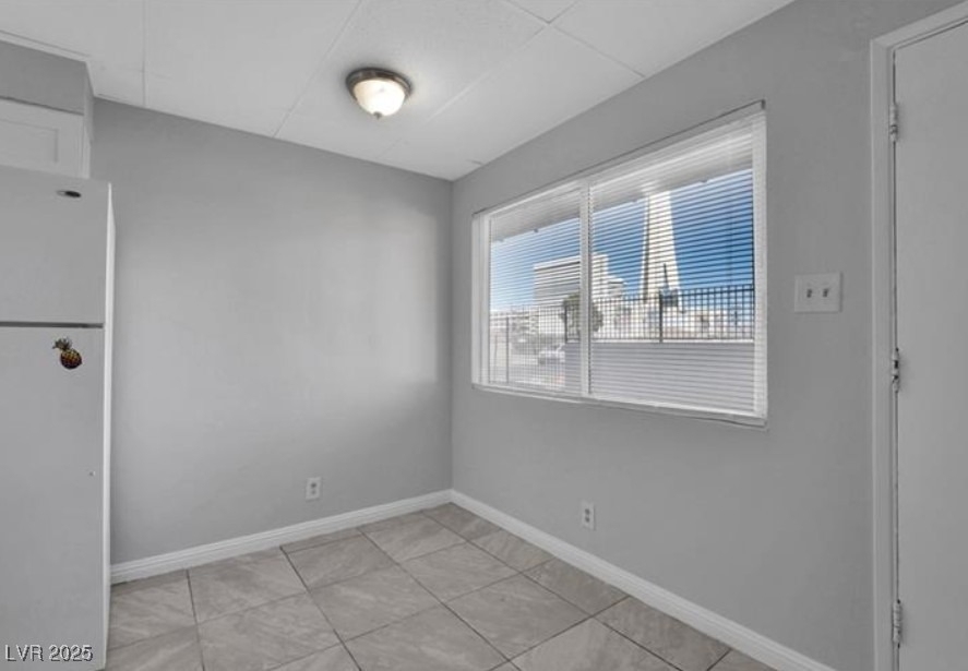 239 W Cleveland Avenue - Photo 2