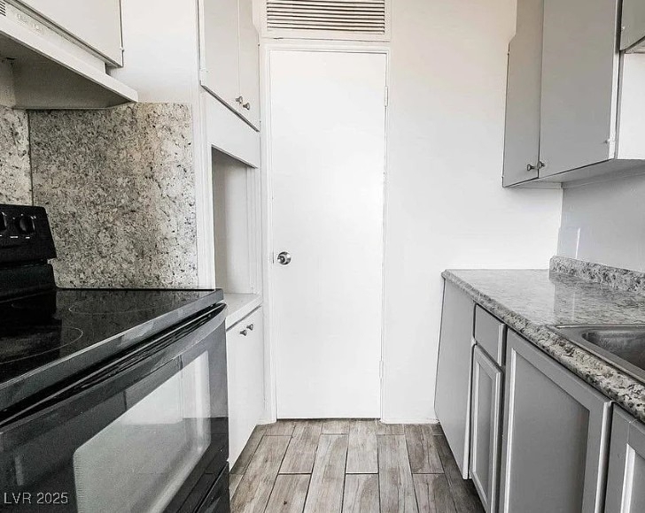 239 W Cleveland Avenue - Photo 3