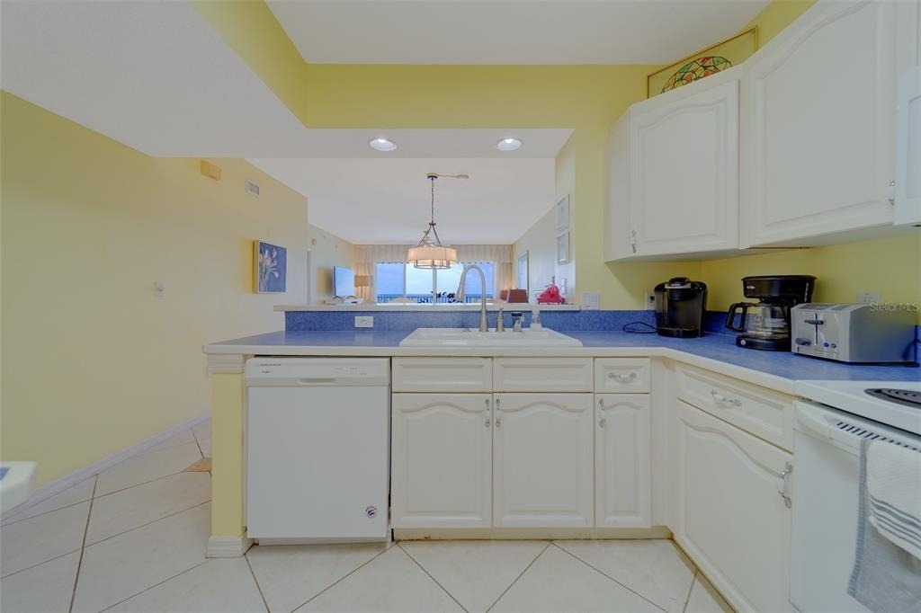 16450 Gulf Boulevard - Photo 9