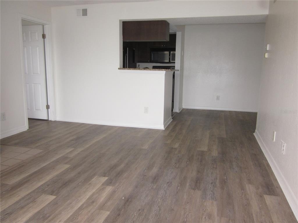 10200 Gandy Boulevard N - Photo 3