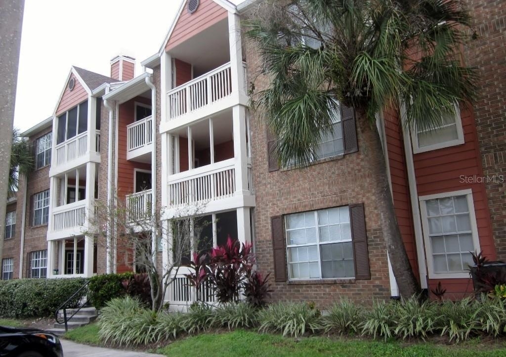 10200 Gandy Boulevard N - Photo 1