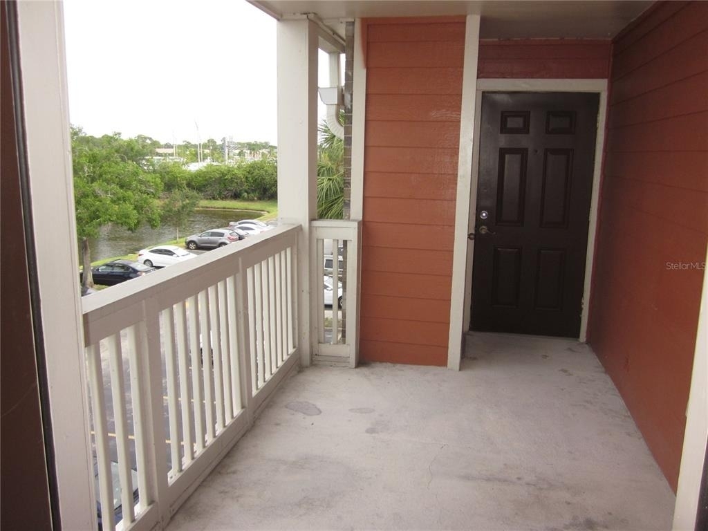 10200 Gandy Boulevard N - Photo 2