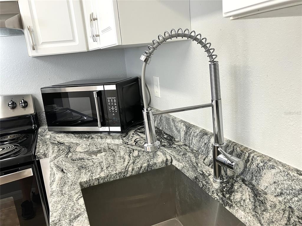 11703 Raintree Village Boulevard - Photo 32