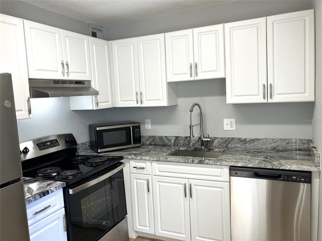 11703 Raintree Village Boulevard - Photo 29