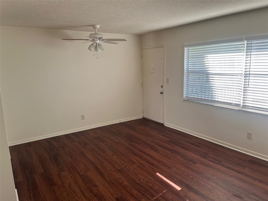 105 11th Avenue - Photo 3