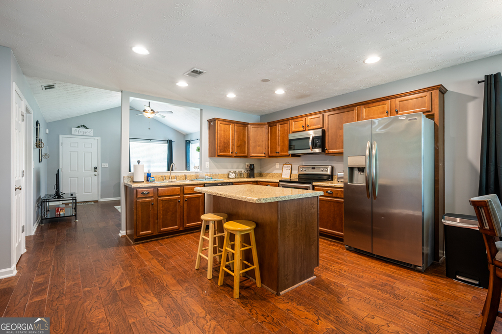 18 Larkspur Lane - Photo 3