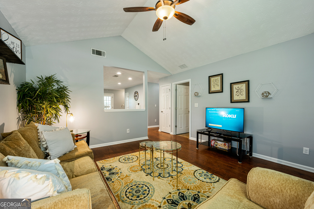 18 Larkspur Lane - Photo 5