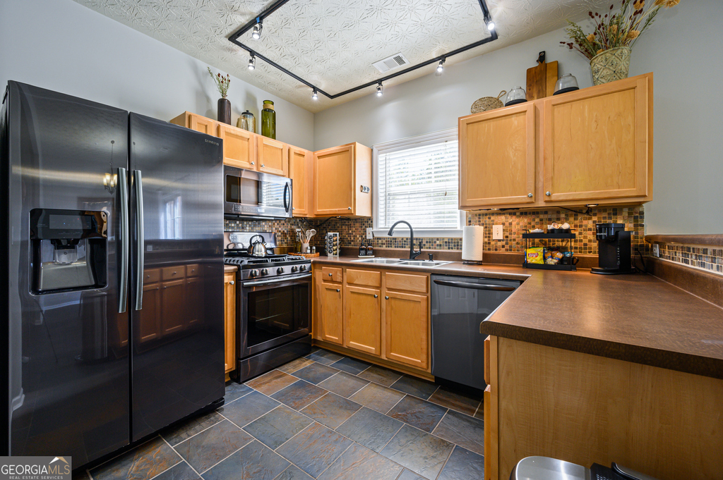 1431 Bay Overlook Drive - Photo 1