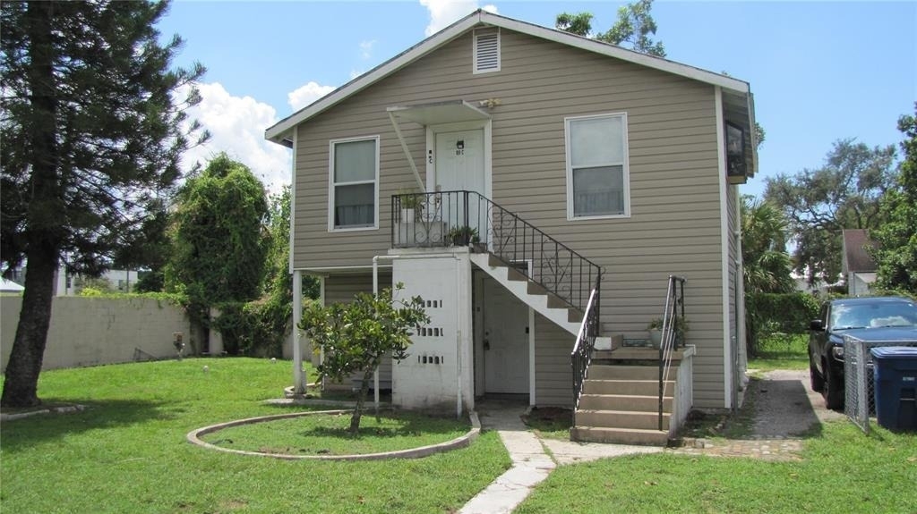 109 E Gladys Street - Photo 0