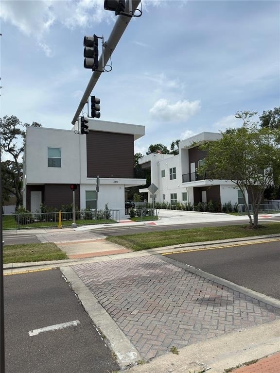 13614 N 22nd Street - Photo 3