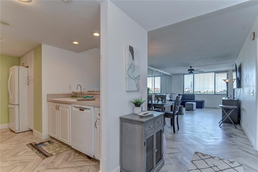6322 Palma Del Mar Boulevard S - Photo 9