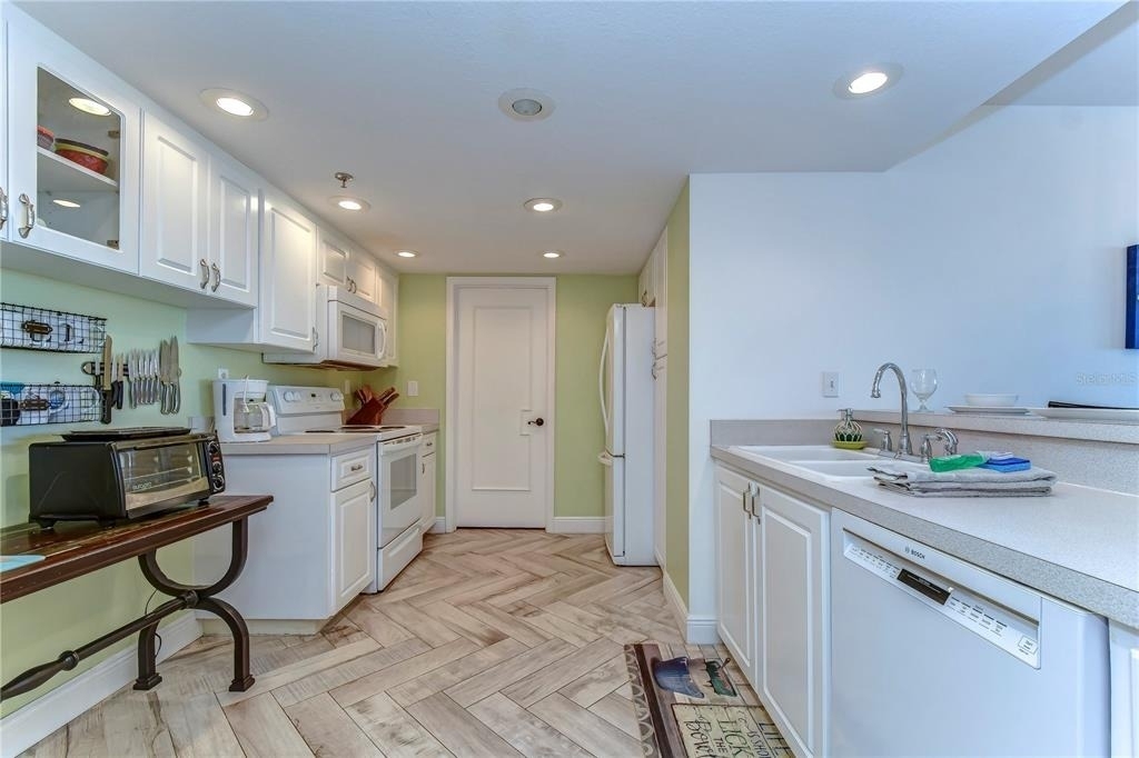 6322 Palma Del Mar Boulevard S - Photo 4