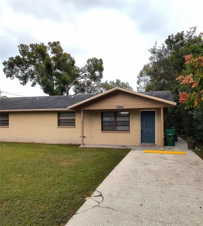 38942 9th Avenue - Photo 0