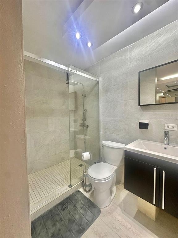 1261 Luis Vigoreaux Avenue - Photo 9