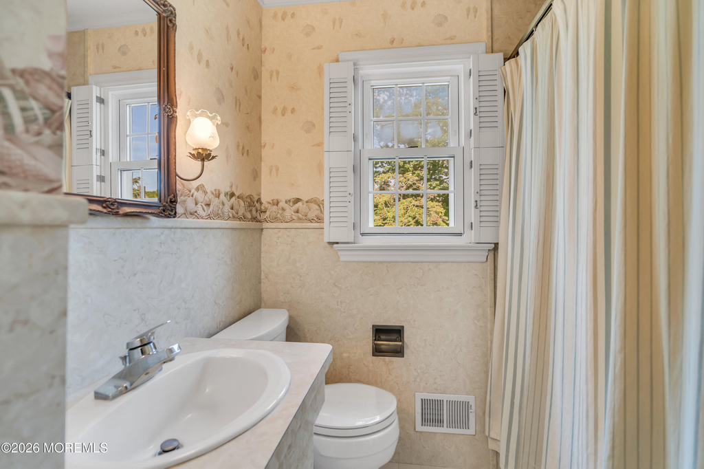 312 Salem Avenue - Photo 18
