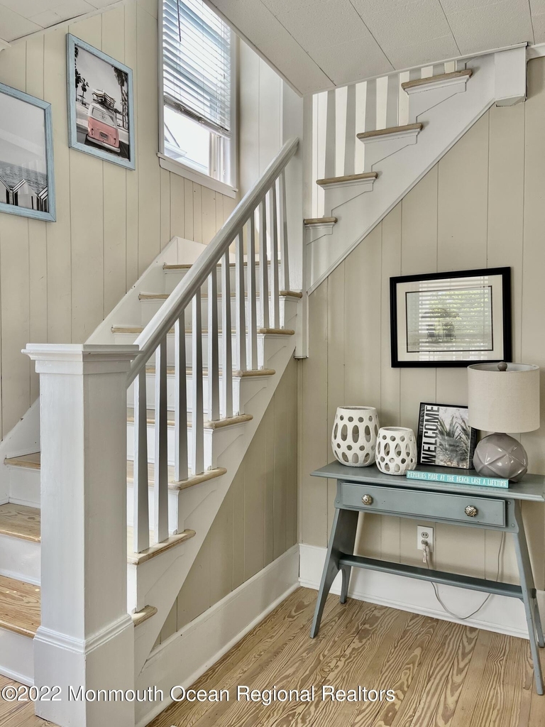 204 4th Avenue - Photo 5