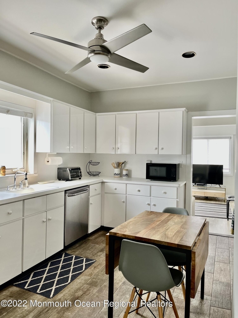 204 4th Avenue - Photo 6