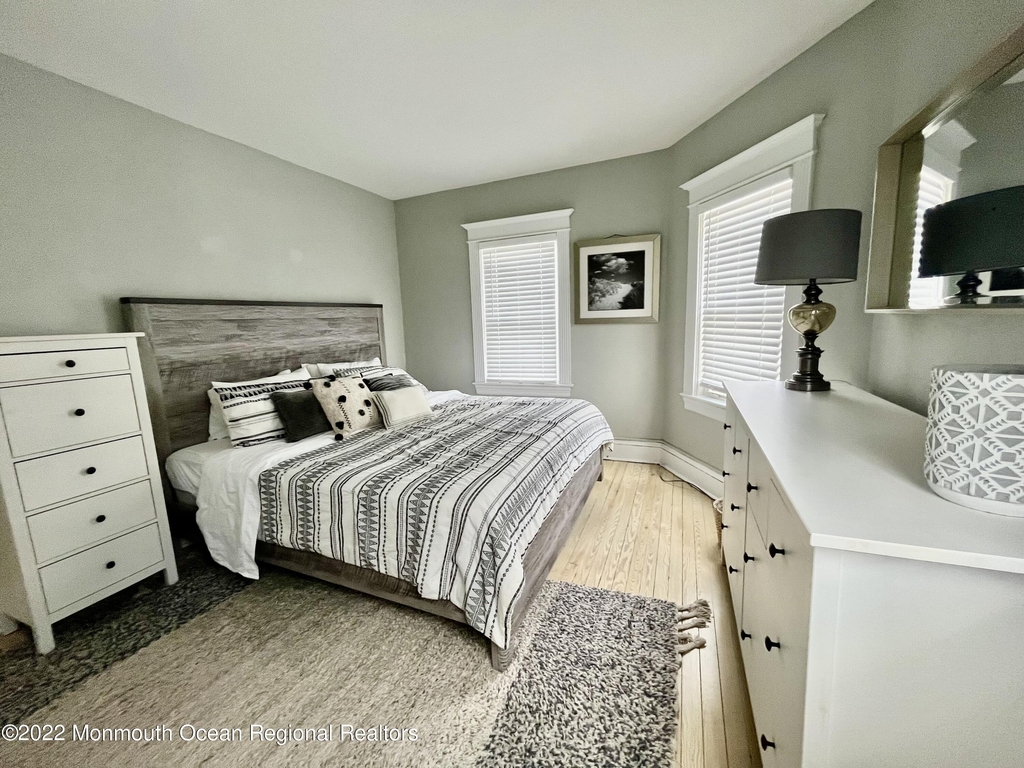 204 4th Avenue - Photo 8
