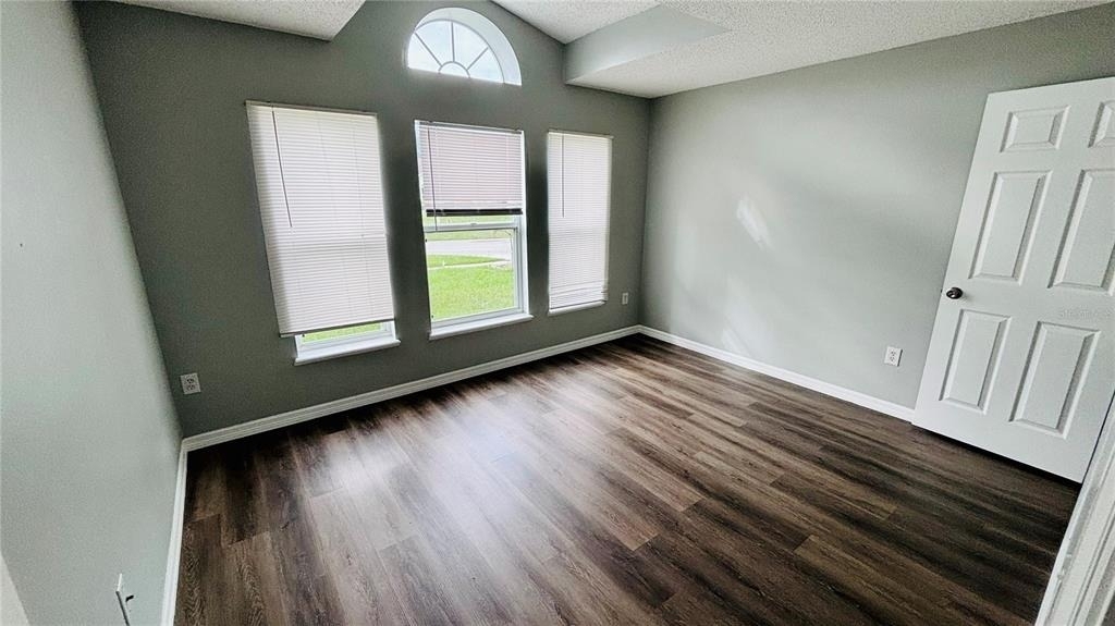 15937 Wilkinson Drive - Photo 10