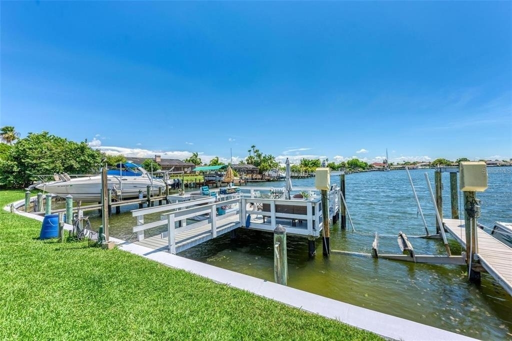 1008 Apollo Beach Boulevard - Photo 17