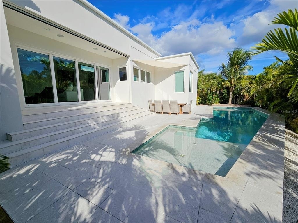 2408 Nassau Street - Photo 25
