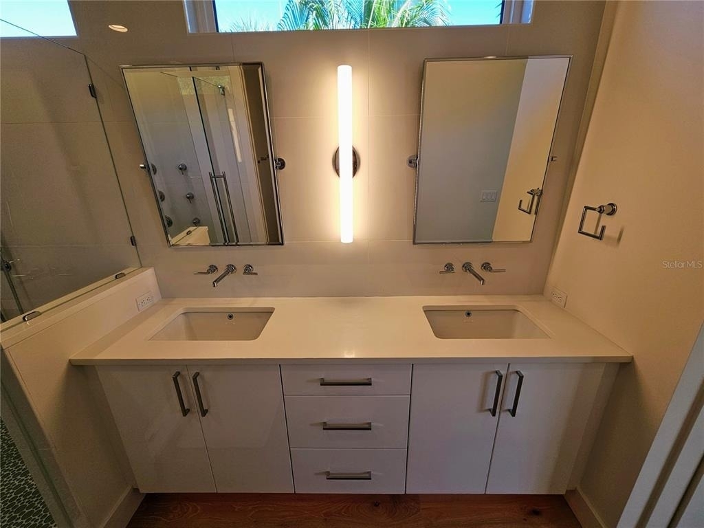 2408 Nassau Street - Photo 13