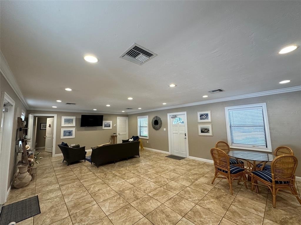 2100 N Peninsula Avenue - Photo 31