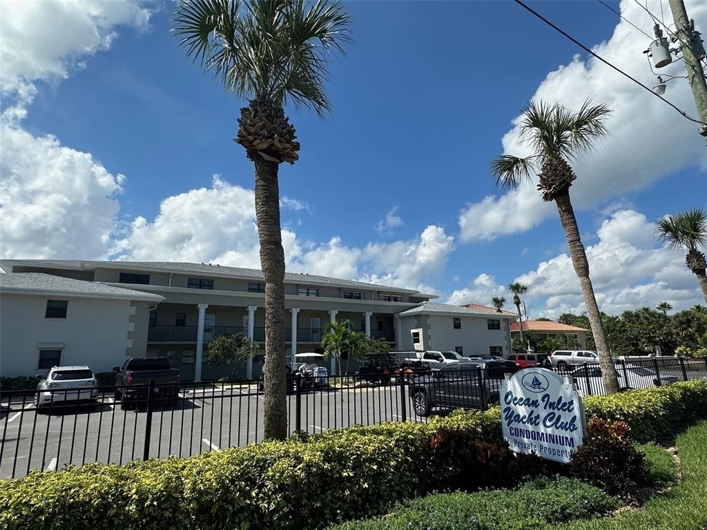 2100 N Peninsula Avenue - Photo 0