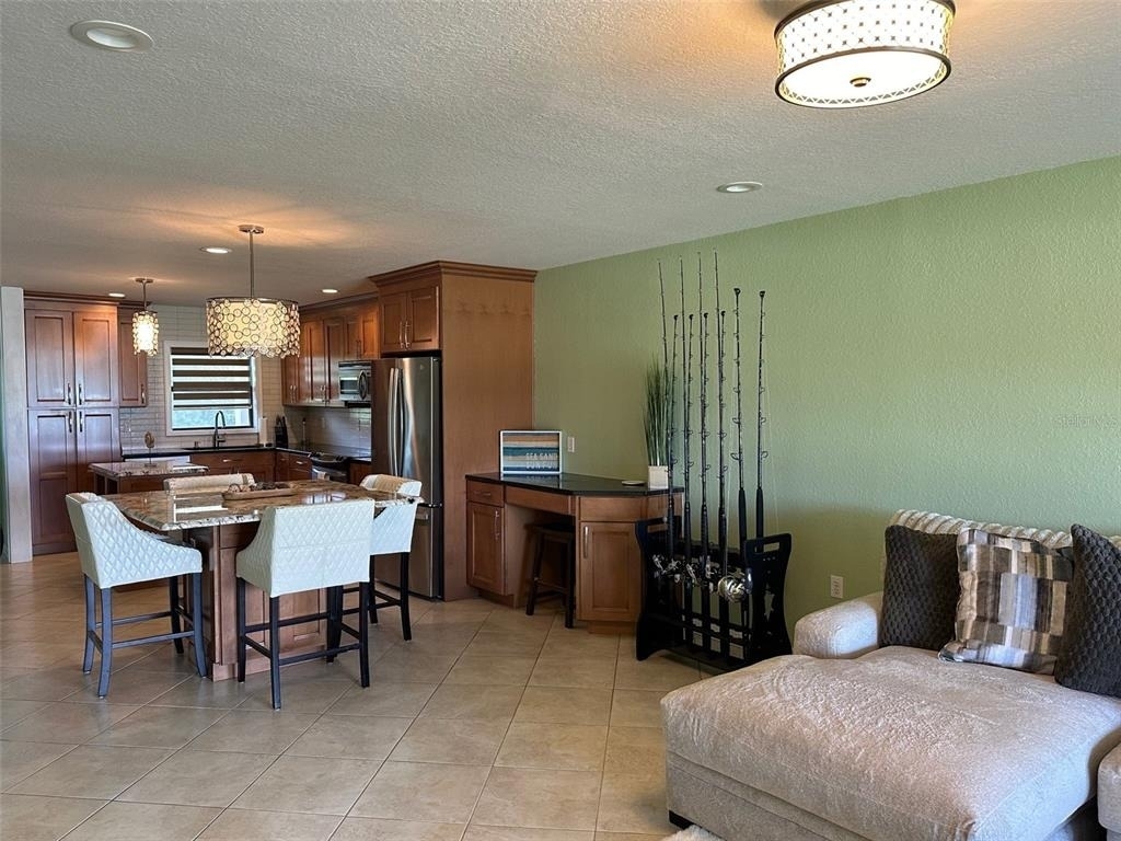 2100 N Peninsula Avenue - Photo 3