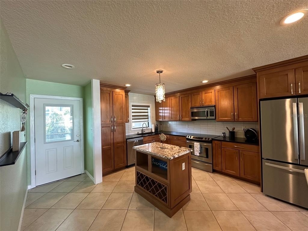 2100 N Peninsula Avenue - Photo 8