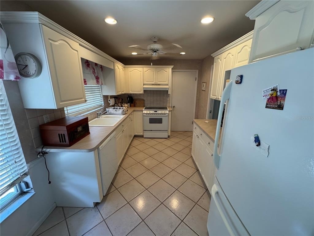 239 Hammock Terrace - Photo 2