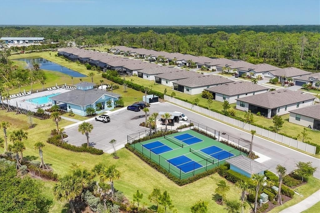 2049 Bonito Way - Photo 45