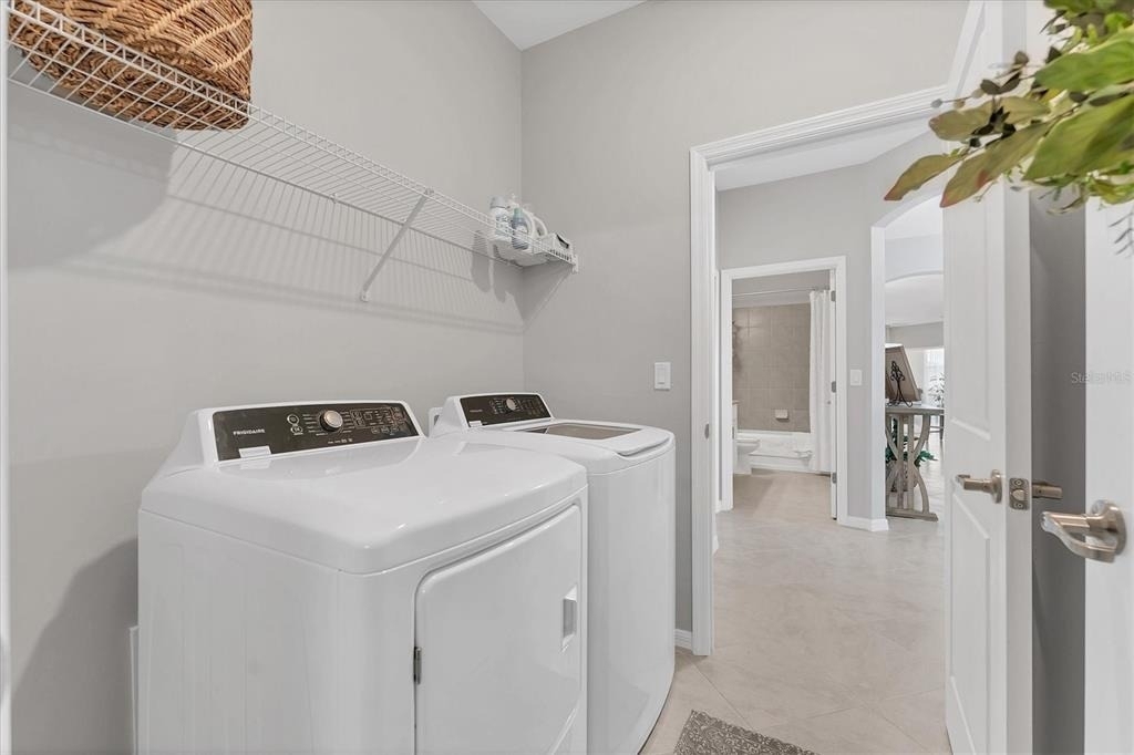 2049 Bonito Way - Photo 34