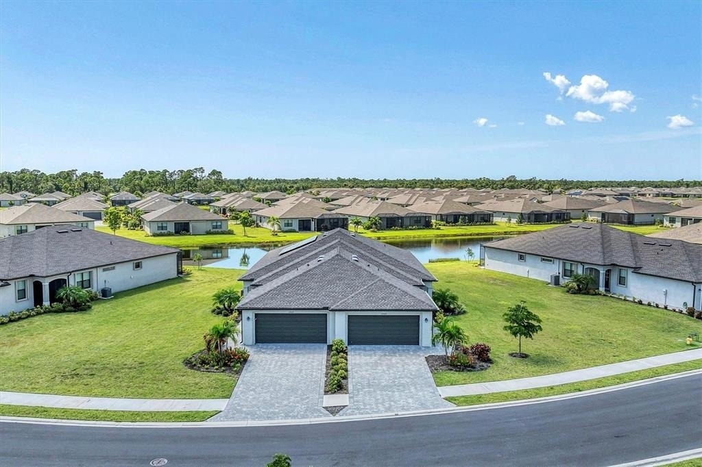 2049 Bonito Way - Photo 5