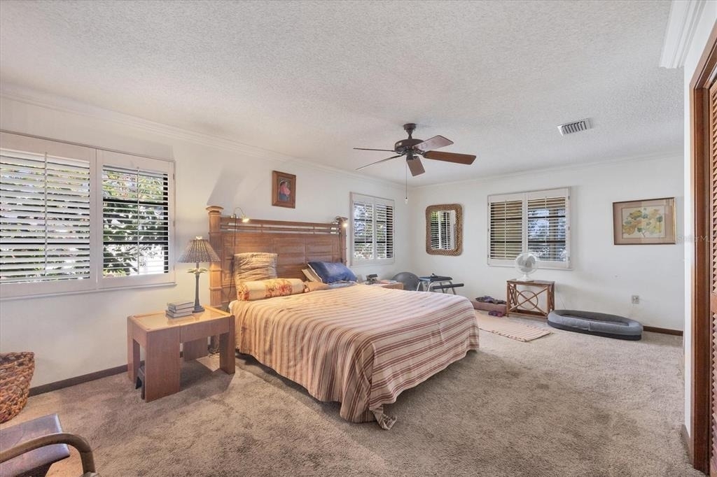 140 Damfino Street - Photo 19